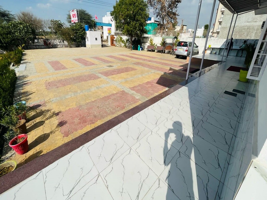 Radhe Krishna Vishram Bhawan - Tap to explore photos