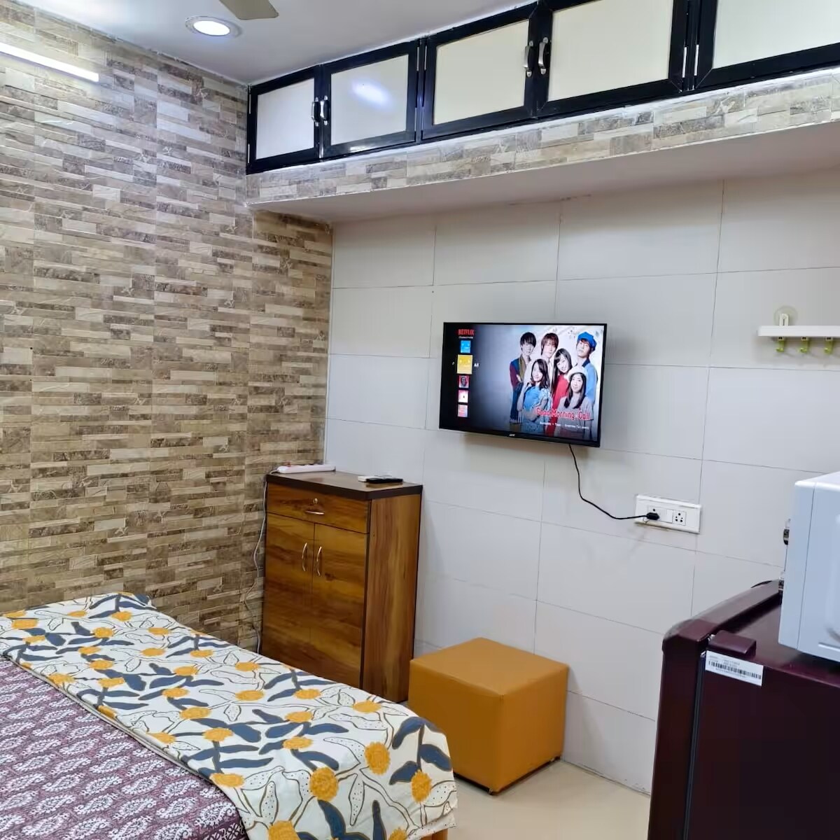 City Homes Bonanza Apartment - Tap to explore photos