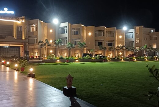 HOTEL LUCKY INDIA