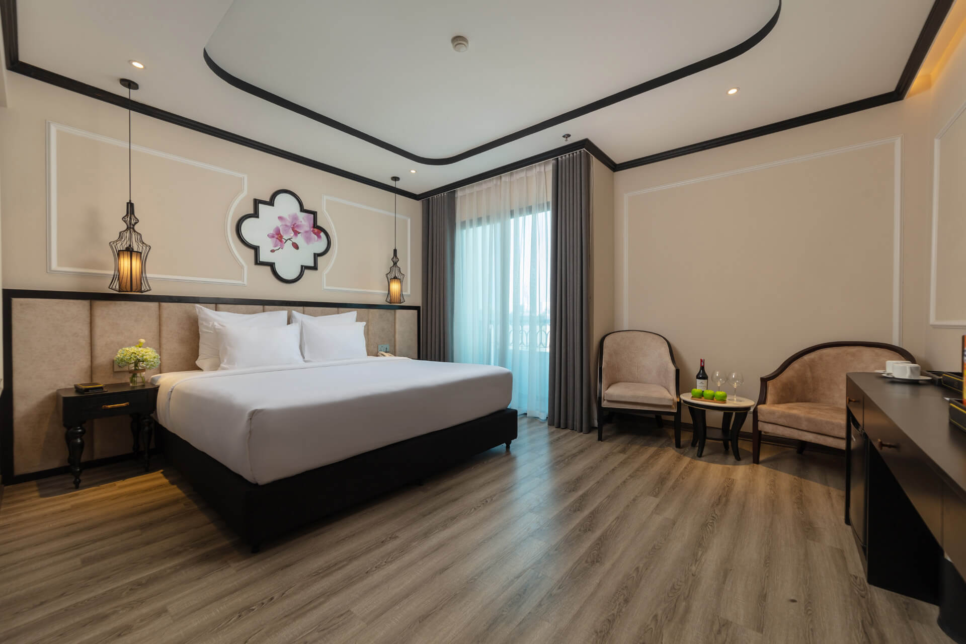 FTE Ba Dinh Hotel - Tap to explore photos
