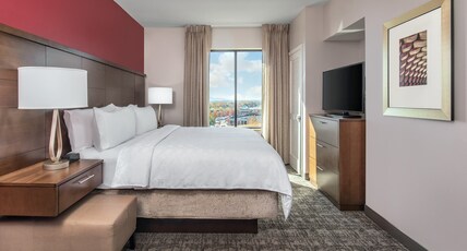 Staybridge Suites Charlottesville Airport Room Type - 1 Queen 1 Bedroom Suite Communications Accessible