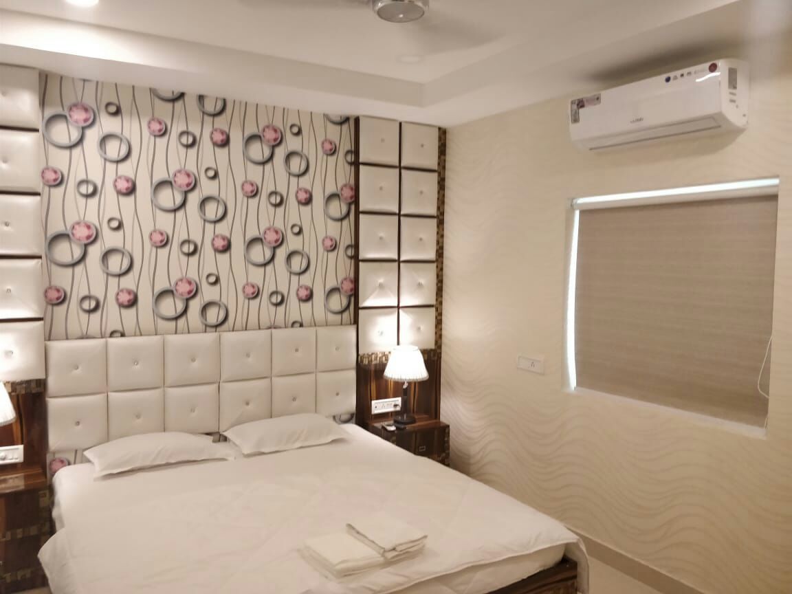 Geet Guest House and Restaurant - Tap to explore photos