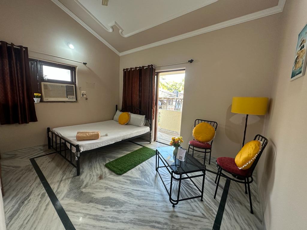 Apartment in party hub candolim - Tap to explore photos
