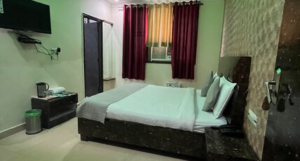 MK Hotel & Restaurant Near Main Market Room Type - Super Deluxe Room with AC and Balcony