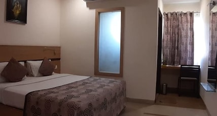 New Geetha Residency Room Type - Deluxe Non AC Room New Geetha Residency Room Type - Deluxe Non AC Room