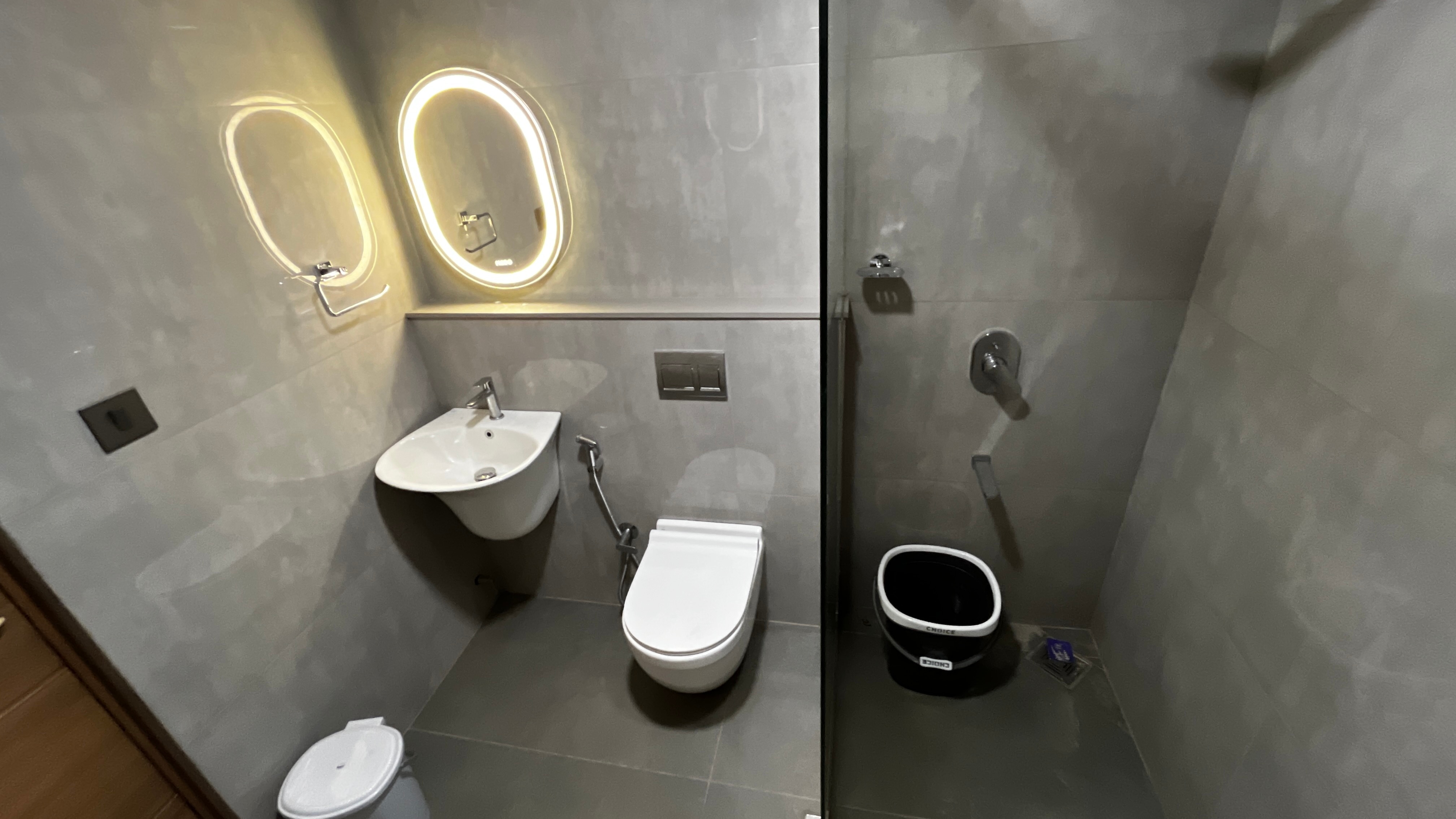 cloudnine - Tap to explore photos