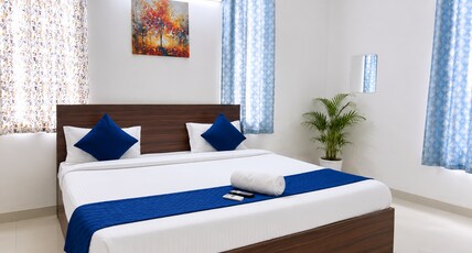 Axon Stays Genome Room Type - Premium King Room Axon Stays Genome Room Type - Premium King Room
