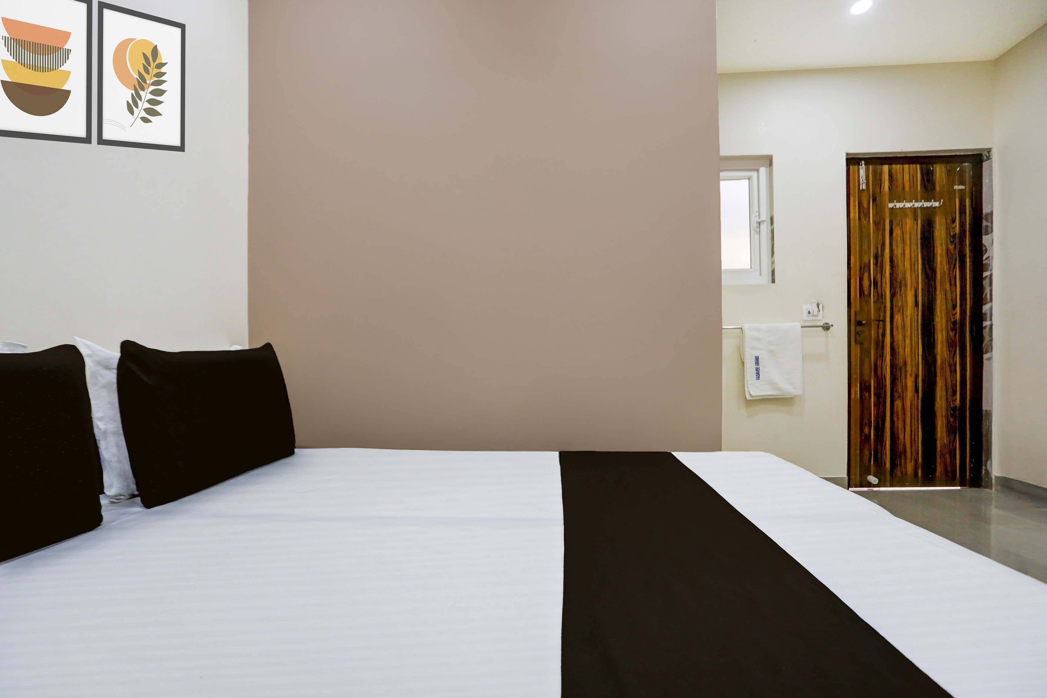 Super Hotel O Kadapa Bypass Road Formerly Sri Vasavee Grand - Tap to explore photos