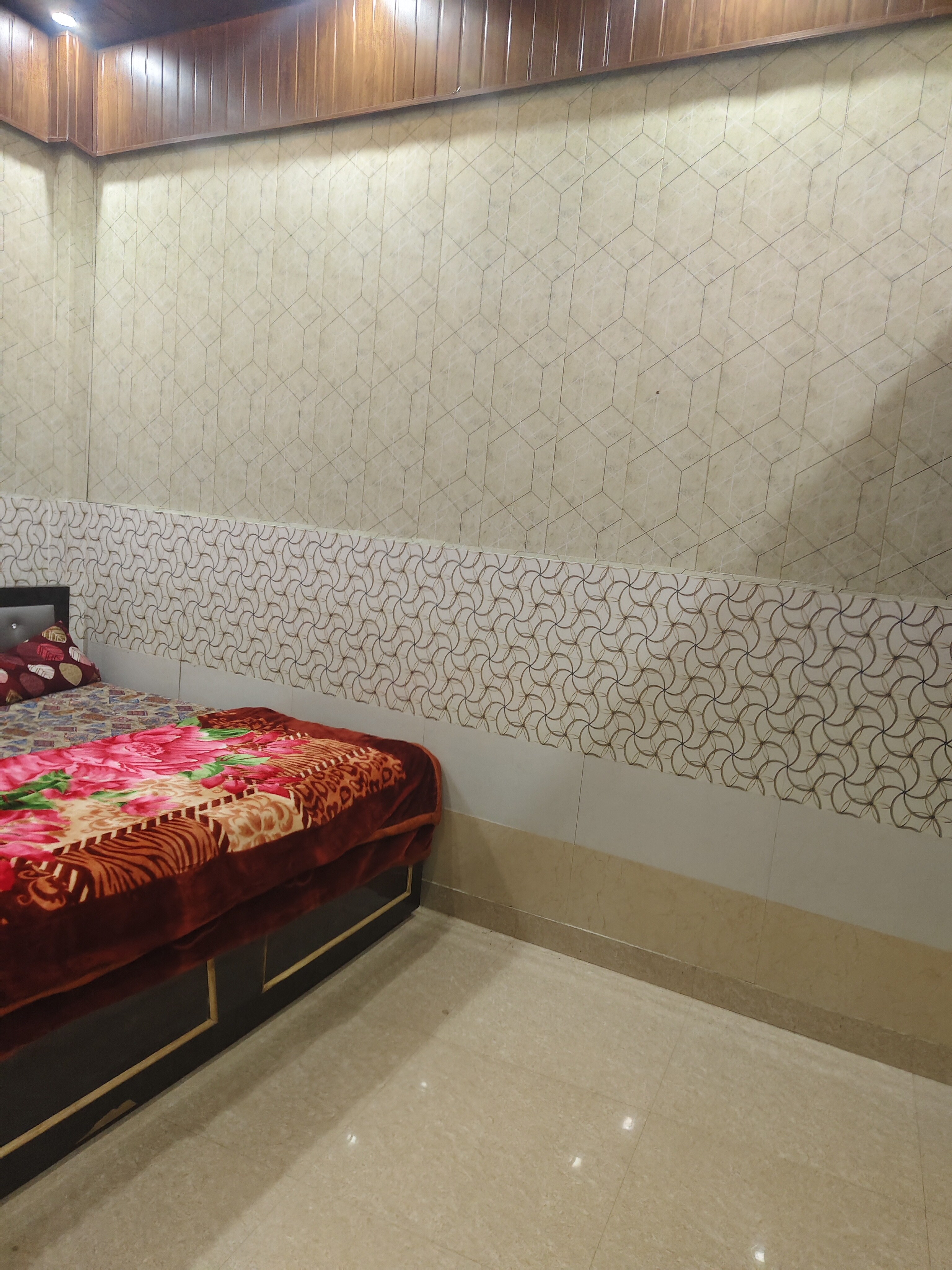 Guest House Raj Raghunandan - Tap to explore photos