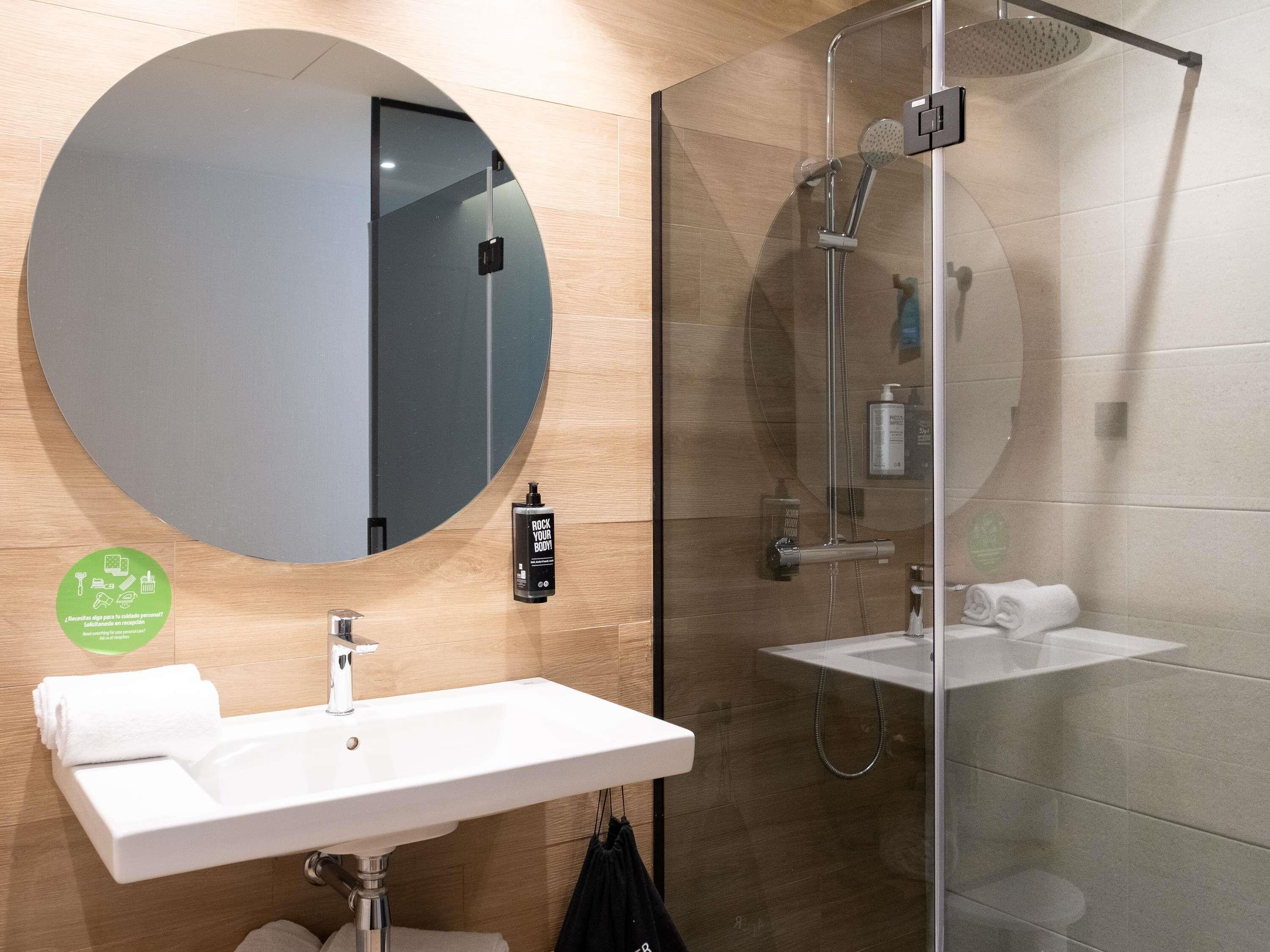 Ibis Styles Santander - Tap to explore photos