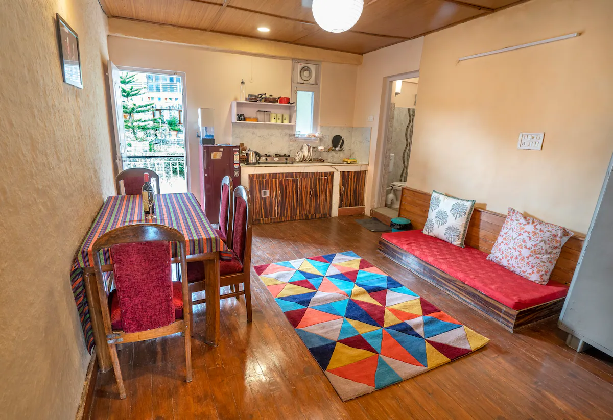 Eco Homes- Entire 1 BHK Loft (With Kitchen & Fast Wifi) - Tap to explore photos
