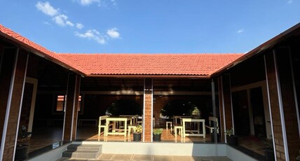 Ammara Eco Stays Room Type - 14 Sharing Room Dom