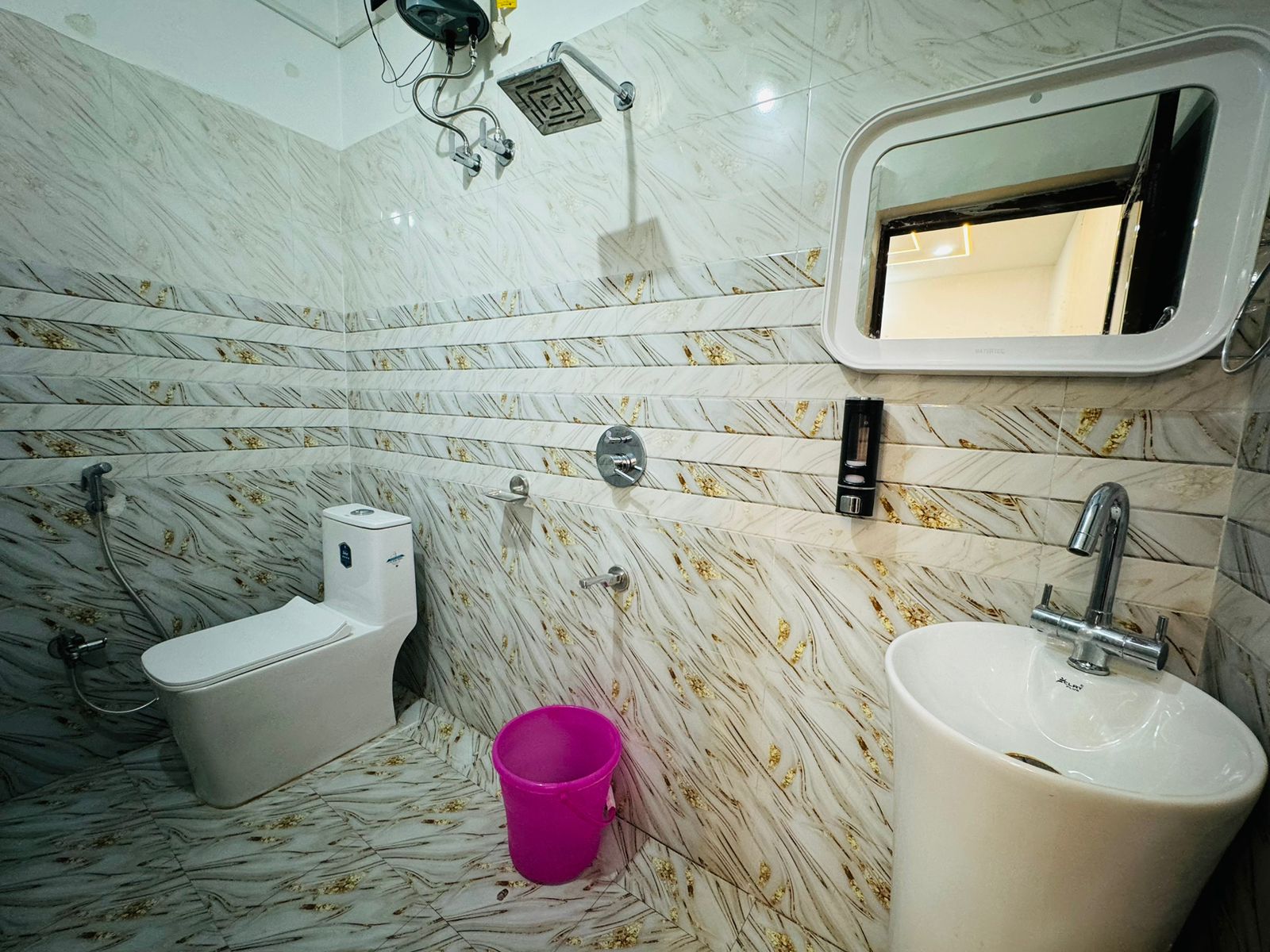 NEW JEEVAN SHREE HOTEL - Tap to explore photos