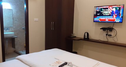 Hotel Artika Inn Room Type - Deluxe Room