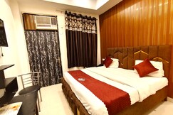 Hotel Du Rooms by Green Snapper Near Kamla Nagar