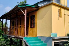 Travellers' Hut Mawlynnong | Blossom Garden