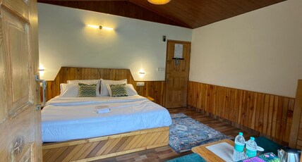 Enroot Manali Room Type - King Room with Balcony