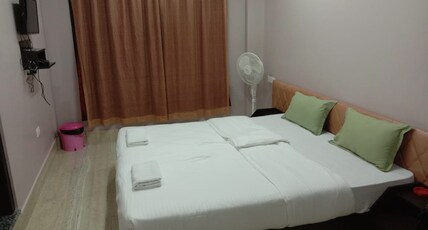 Montis Stay Room Type - Deluxe room