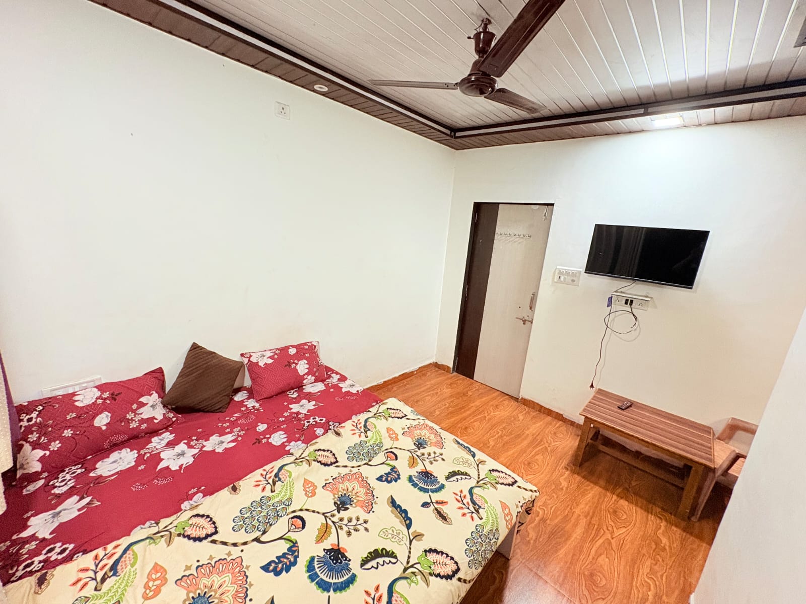 Kaushik Cottage Matheran - Tap to explore photos
