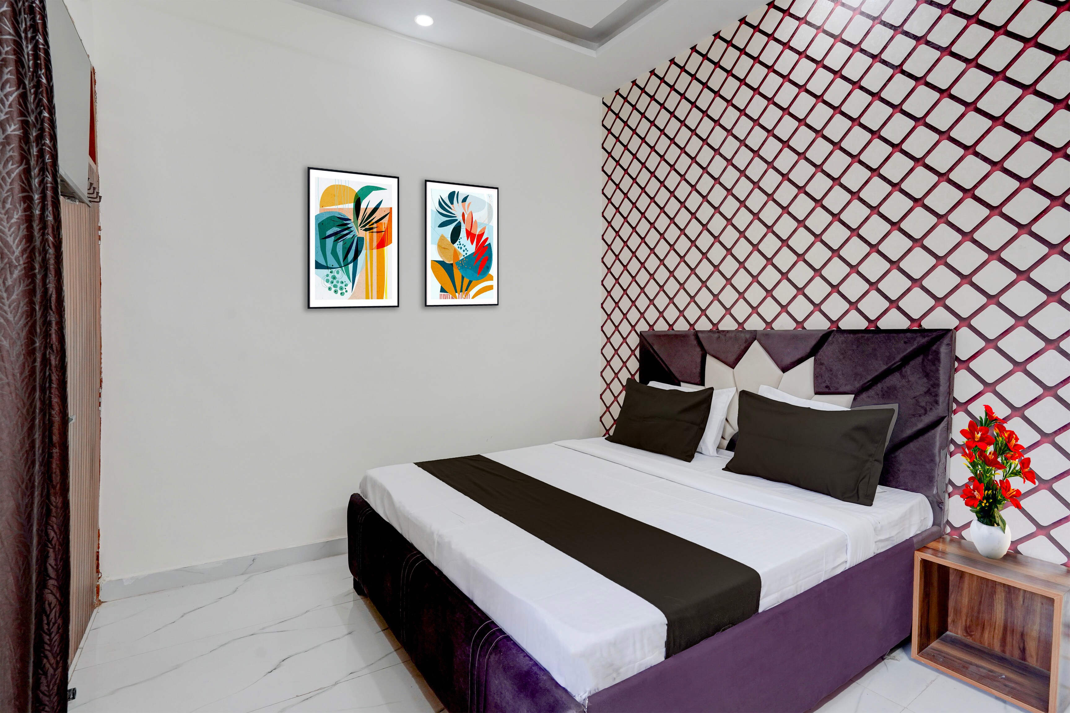 Super Hotel O by OYO ISBT Mohali Formerly Holiday Spot - Tap to explore photos
