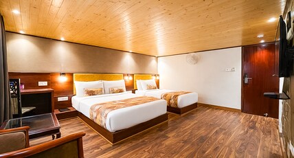 Yashshree Mall Road Darjeeling Room Type - Deluxe Triple Room