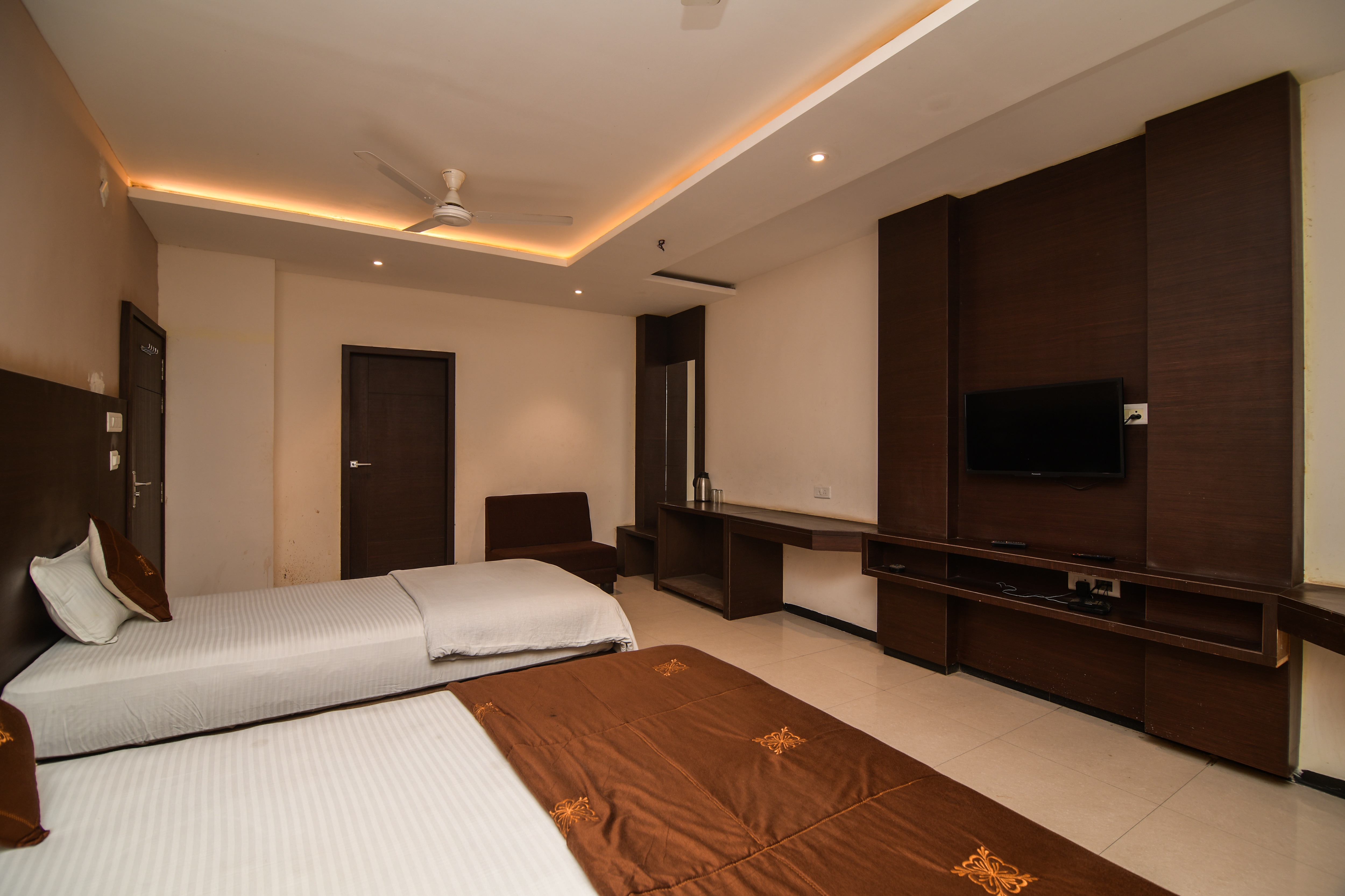 Hotel Shriram - Tap to explore photos
