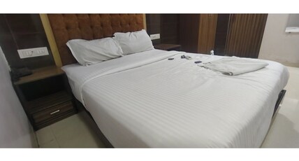 Hotel New Blue Sapphire Residency Room Type - Deluxe Room