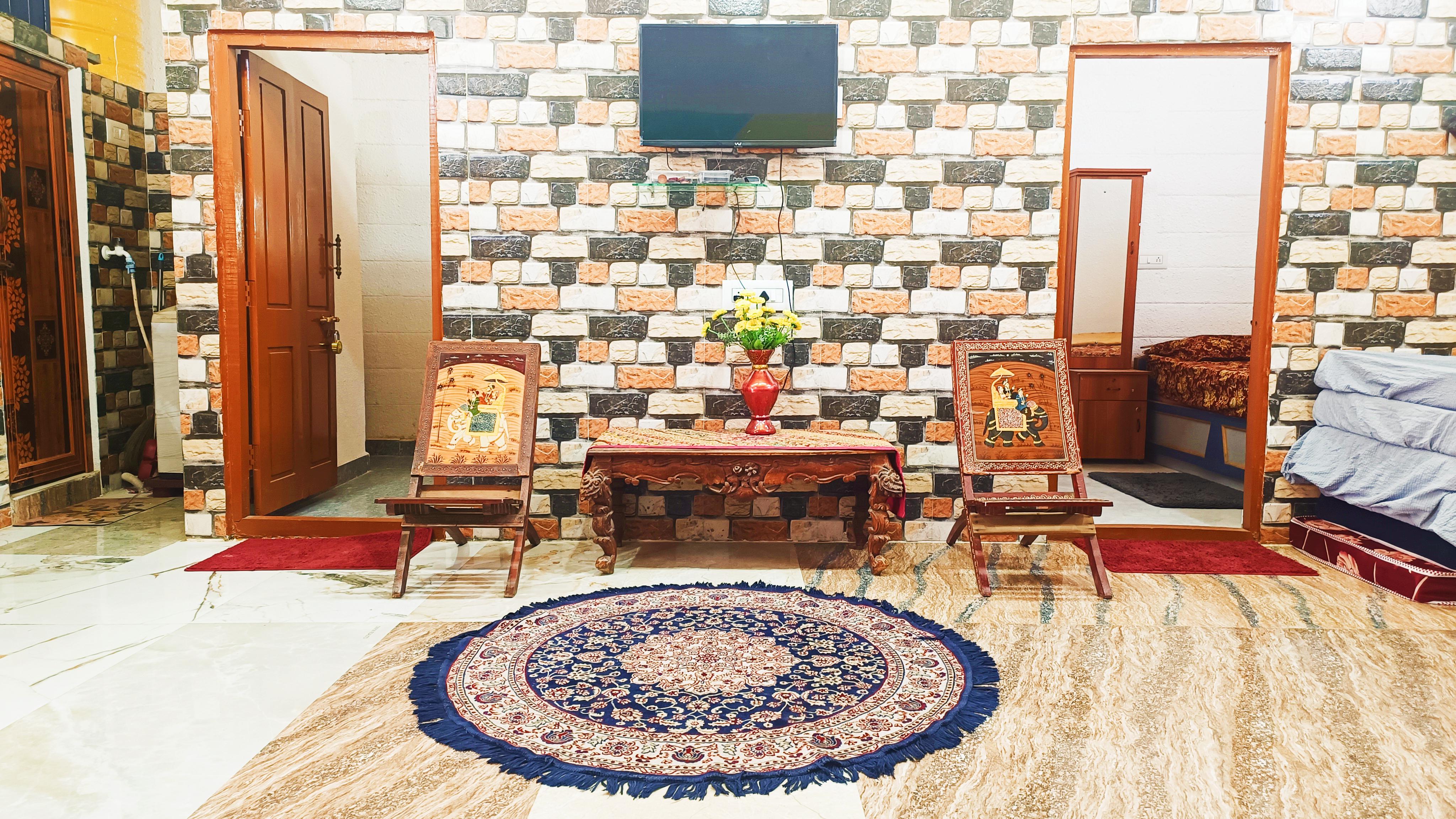 Sahara Family Homestay - Tap to explore photos