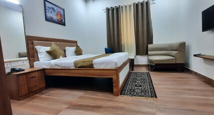 PAVITRAM BANQUET & HOTEL Room Type - deluxe