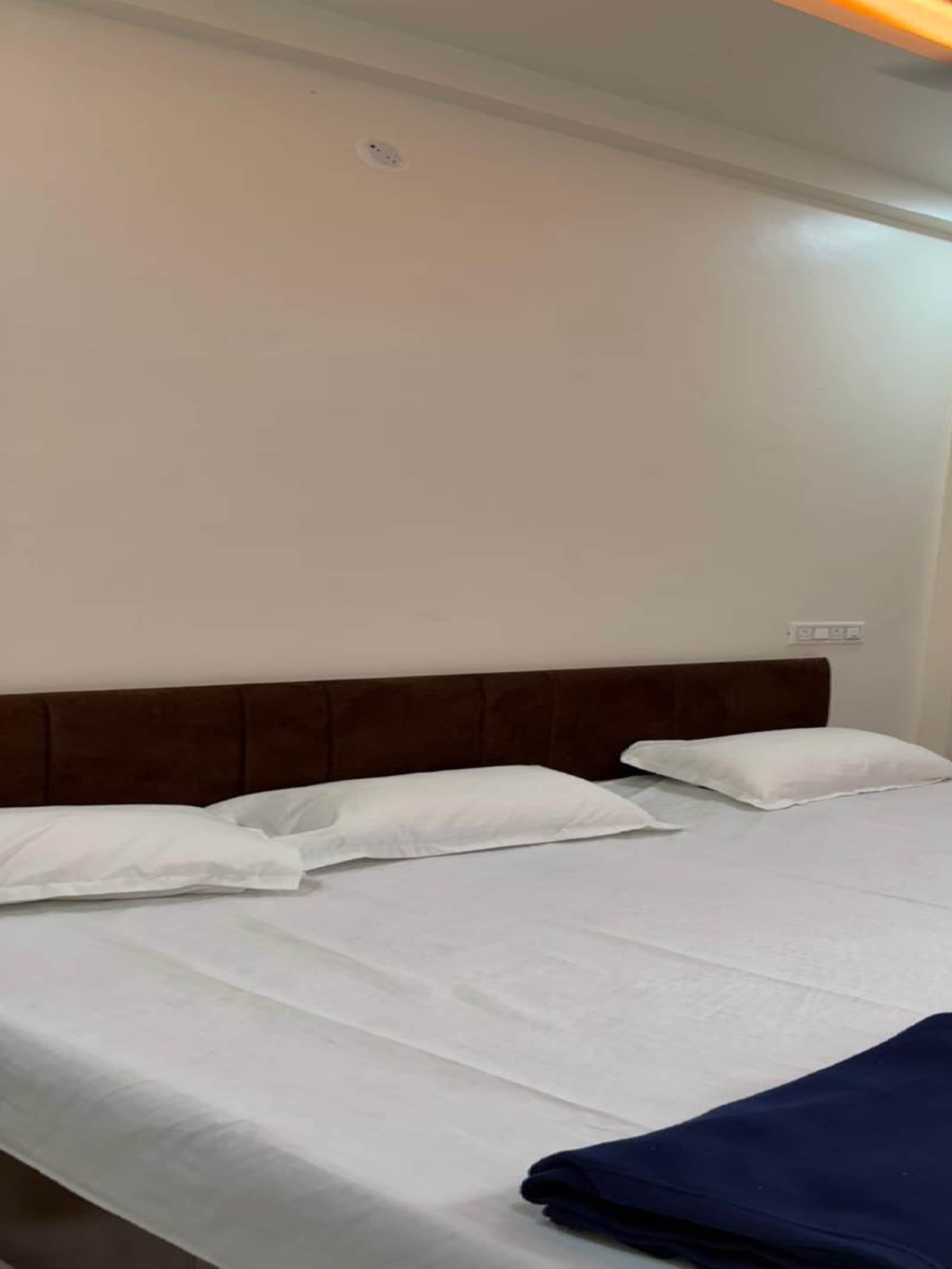 Moreshwar Pride & Residency - Tap to explore photos
