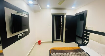 Hotel Veer Bhumi Palace Room Type - Deluxe Room