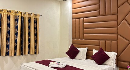 Hotel Peradiot Room Type - Double Bed AC Room
