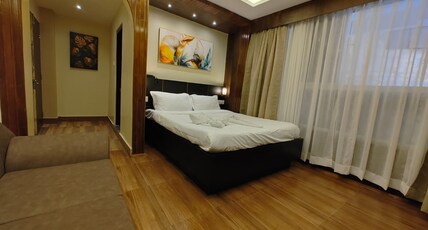 The Meru Hotel Room Type - Premium Heritage
