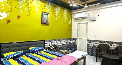 Vraja kishori sewa dham stays Room Type - Bedroom 105