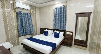 HOTEL SHREE NATH Room Type - Deluxe AC Room