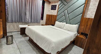 Hotel Shagun Inn Bopal Room Type - Deluxe Room