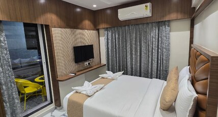 Hill Top Stays Room Type - Queen Room With Balcony