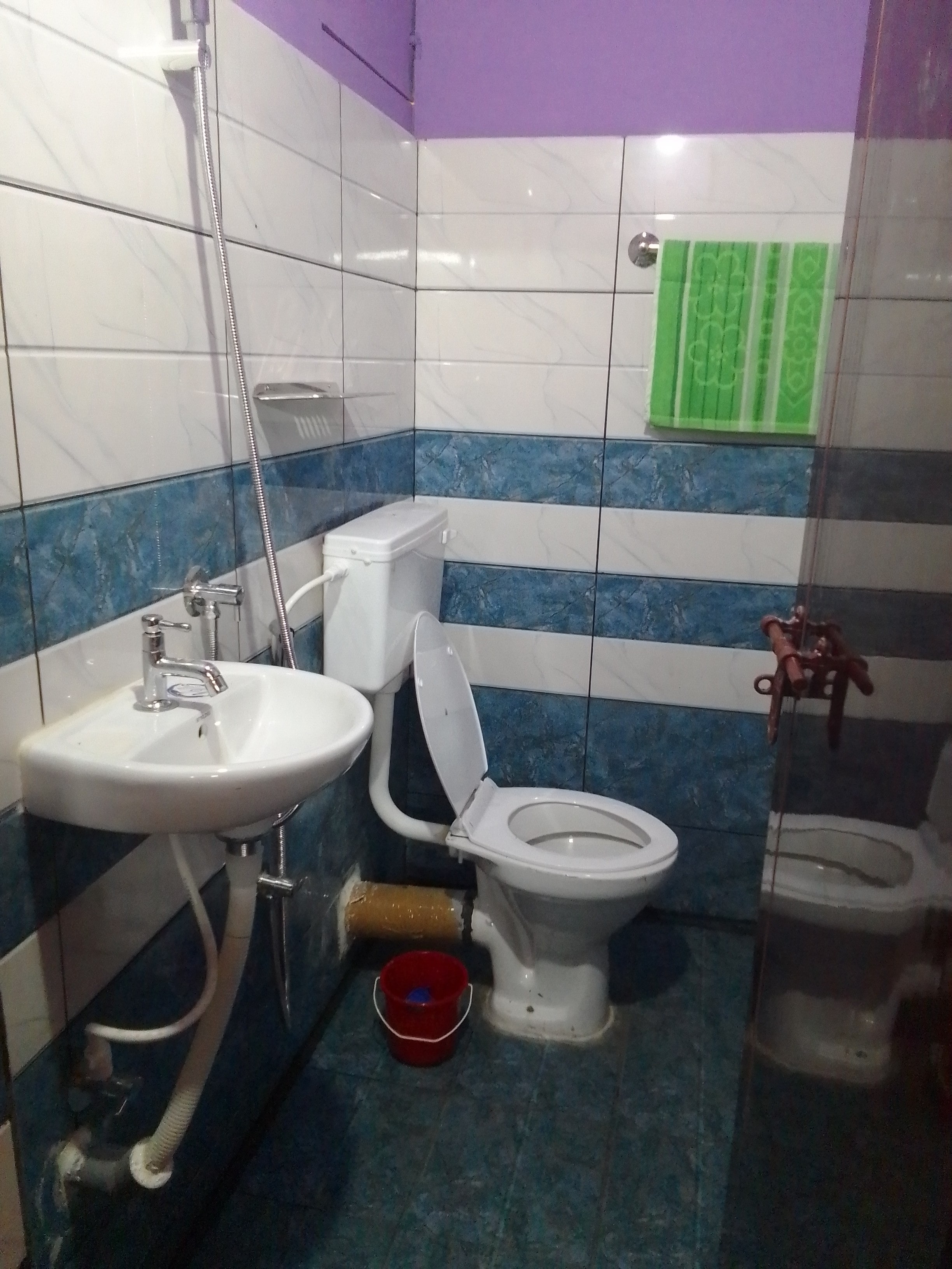 ALOK Homestay - Tap to explore photos
