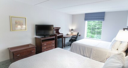 Hampton Inn & Suites Berkshires Lenox Room Type - 2 QNS HEARING ACC NOSMOK