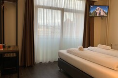 DAM Hotel