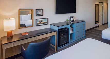 Hilton San Antonio Hill Country Room Type - 2 QUEEN BEDS