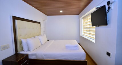Milestone Heritage Inn Ooty Room Type - Deluxe Room