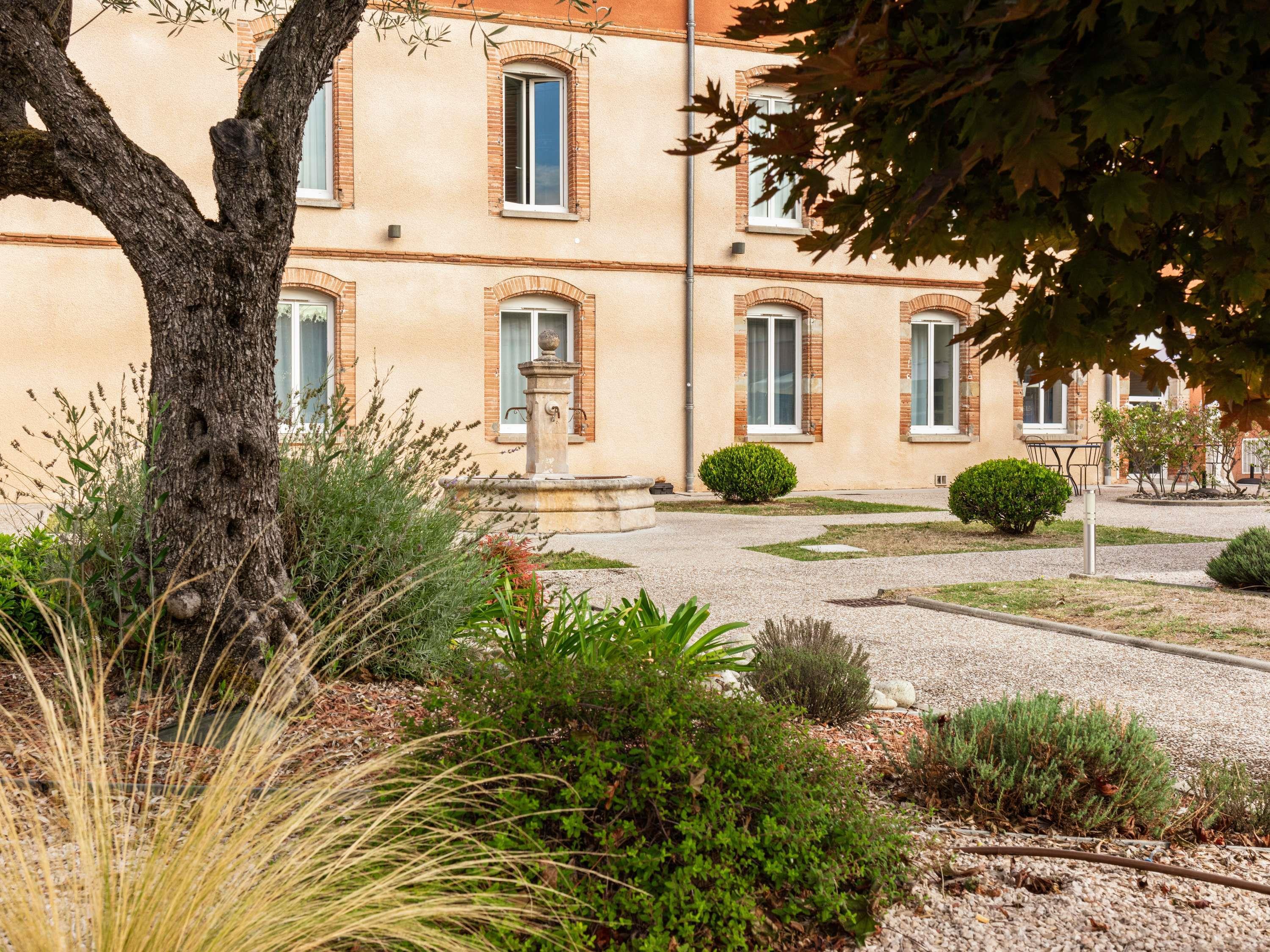 ibis Styles Toulouse Lavaur - Tap to explore photos