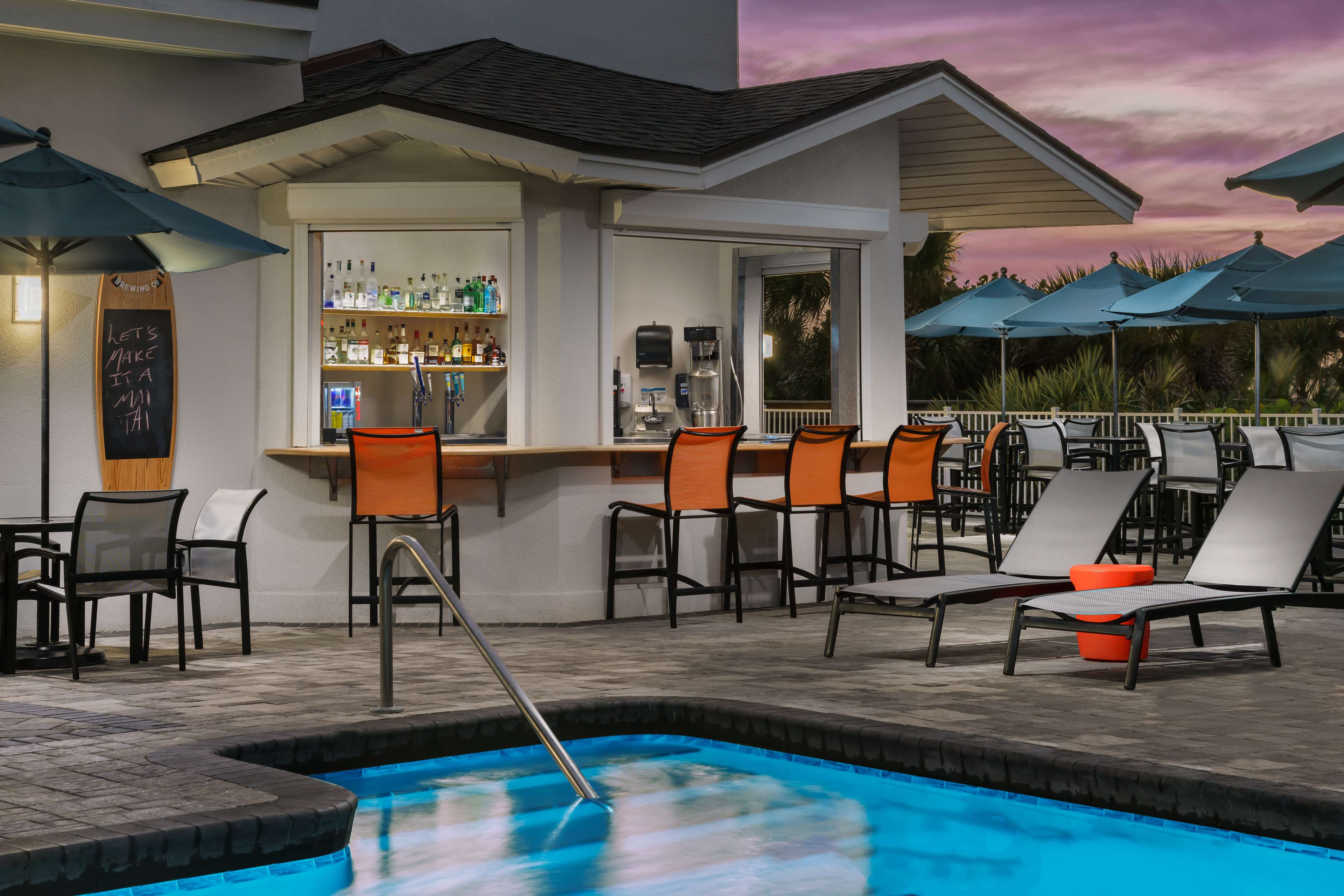 DoubleTree by Hilton Cocoa Beach - Oceanfront - Tap to explore photos