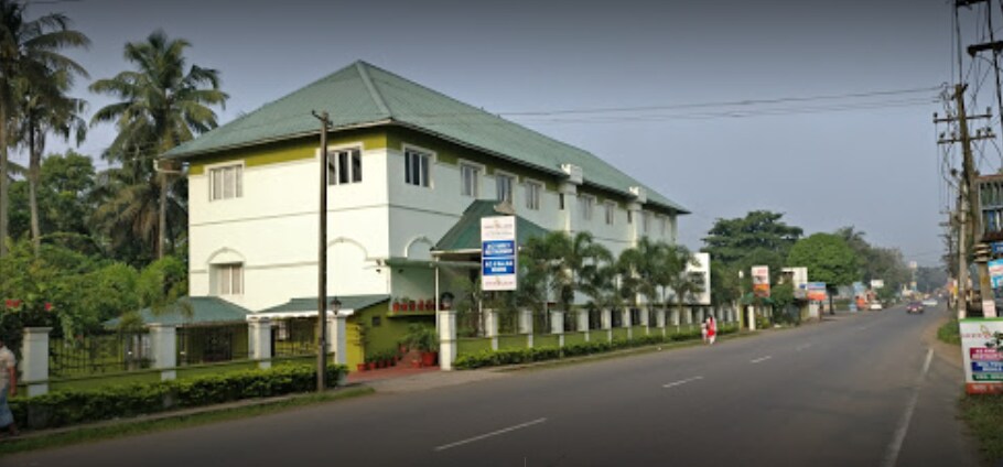 Hotel Abaam casa - Tap to explore photos