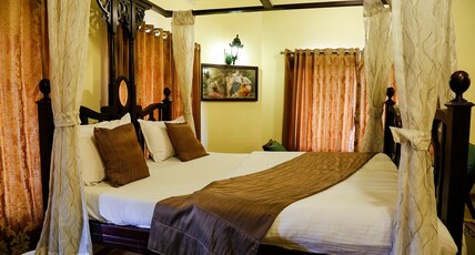 The Colonial Manek Manor by SAH Room Type - Emperor Suite with Living Area