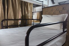 Indigo 66 Boys Hostel Near Seepz Andheri