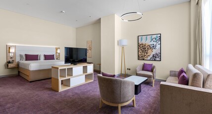 Premier Inn Dubai Ibn Battuta Mall Room Type - Executive Room
