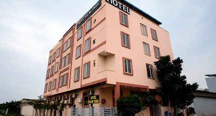 HOTEL PALM TREE Room Type - Super Deluxe