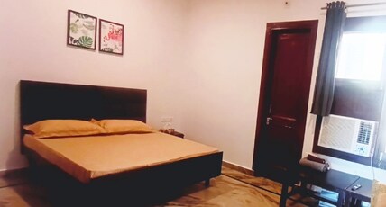 Zoeys Homestay Jammu Room Type - Bedroom 2
